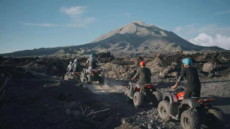 Bali: przejazd quadami po czarnej lawie Mount Batur i relaks w gorących źródłach
