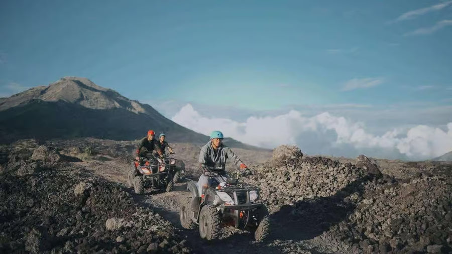 Bali: przejazd quadami po czarnej lawie Mount Batur i relaks w gorących źródłach