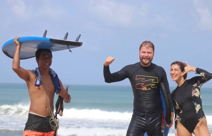 Kuta Bali: lekcja surfingu dla początkujących i średniozaawansowanych