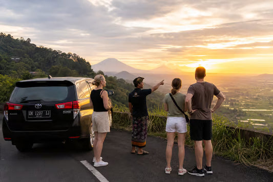 Bali: Prywatny czarter samochodu z kierowcą 6H